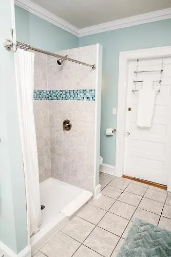 Hawthorne Park Bed And Breakfast Columbus Bed & Breakfast